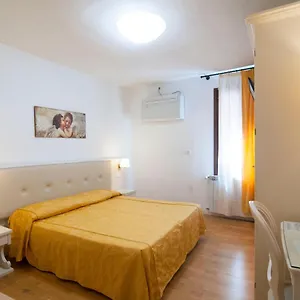 Ai Tolentini Hotel