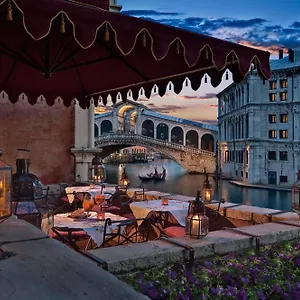 4* Hotel Al Ponte Antico