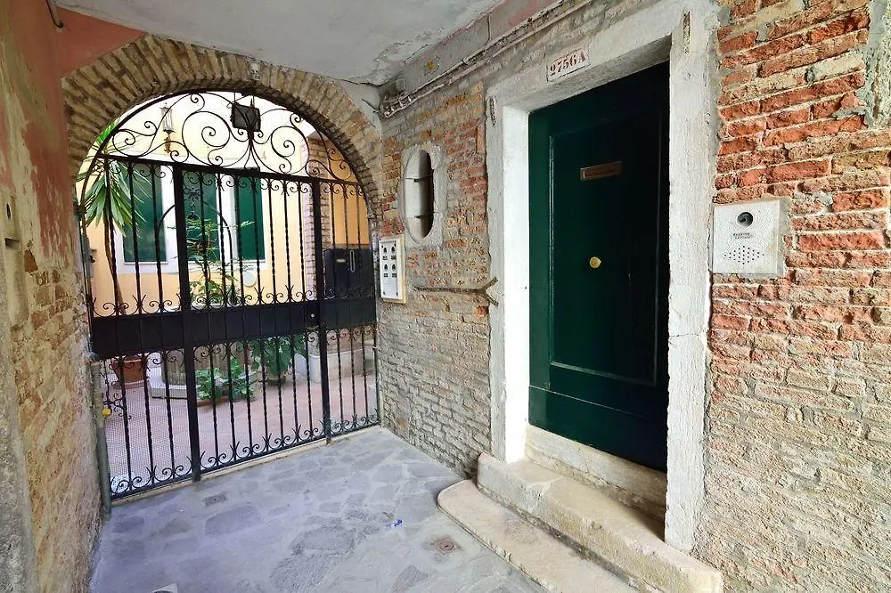 Optyflat Hotel Venice Italy