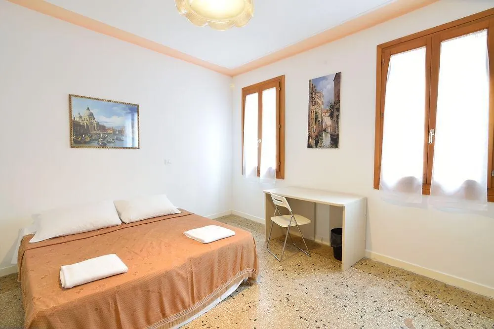 Optyflat Hotel Venice 0*,  Italy